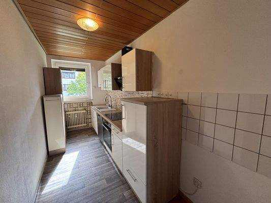 Küche mit Einbauküche