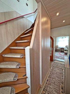 Treppenaufgang zum Obergeschoss