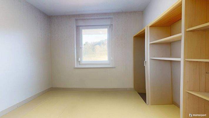 Büro_Möbel_virtuell_entfernt