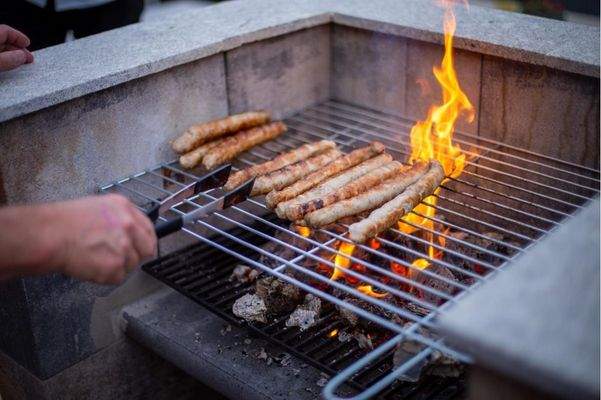 Ohne Bratwurst geht es nicht!