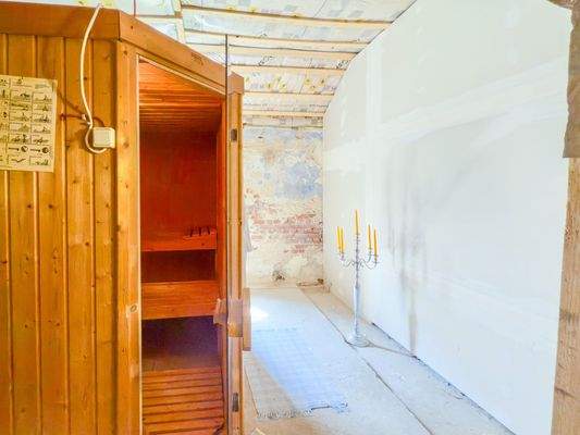 Sauna (gehört nicht zum Verkaufsangebot)