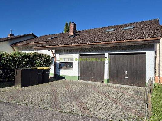 Außenansicht Ost 03 mit Doppelgarage