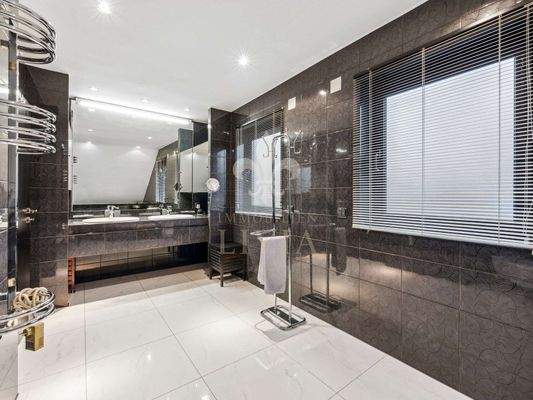 Luxuriöses Badezimmer