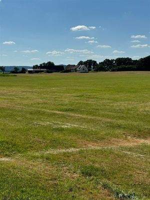 14 ha Grünland mit Acker