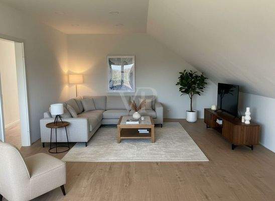 Wohnzimmer Dachgeschoss (KI bearbeitet)