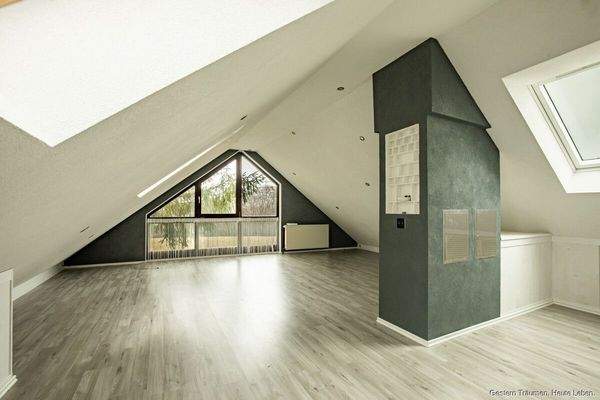 Zimmer 2 Dachgeschoss (Bild 1)