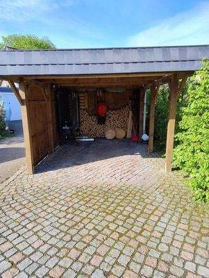 Carport mit Werkstatt dahinter