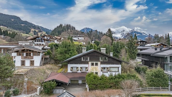 KITZIMMO-Baugrundstück mit Altbestand in Toplage auf der Bichlalm - Immobilien Kitzbühel.