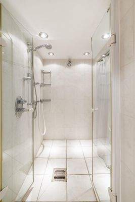 Sauna-Dusche im Kellergeschoss