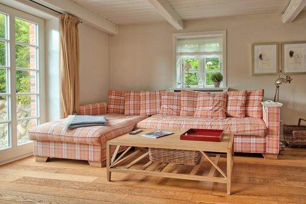 Großzügiges Flamant Sofa