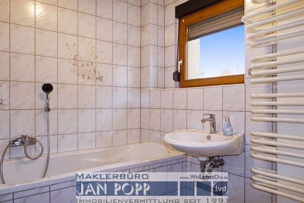 Wannenbad mit Tageslicht