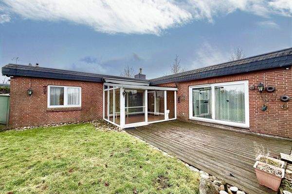 Rückwärtige Ansicht