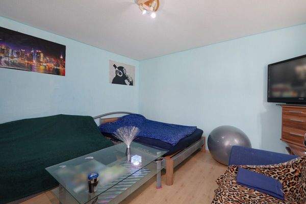 Wohnen/Schlafen Nebengebäude Wohnung EG