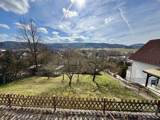 EG: Blick aus dem Wohnzimmer