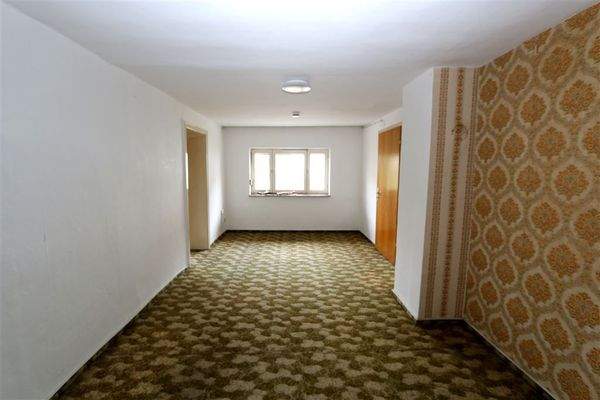 Durchgangszimmer OG.jpg