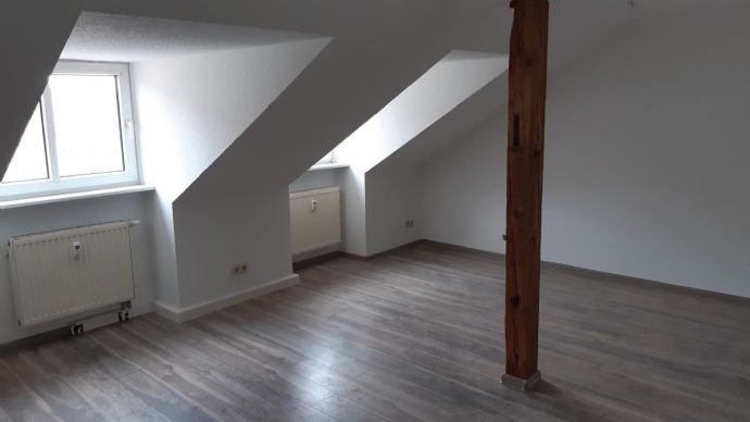 Erstbezug nach Komplettrenovierung - 3-Raum-Dachgeschoss-Wohnung in Bautzen
