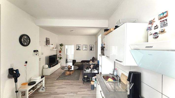 Lichtdurchflutetes Wohnzimmer