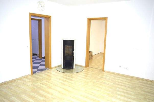 Wohnzimmer mit Holzofen