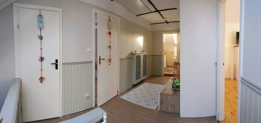 Flur OG (v.l. Kz1/Kz2/Bad/Sz)