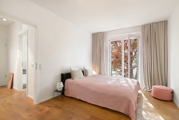 Ruhiges Schlafzimmer zum Hof