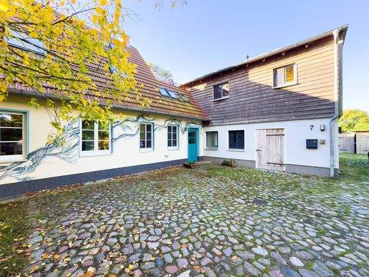 Ausreichend Stellplätze