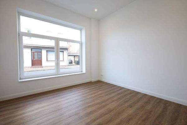 Erdgeschoss links - Schlafzimmer