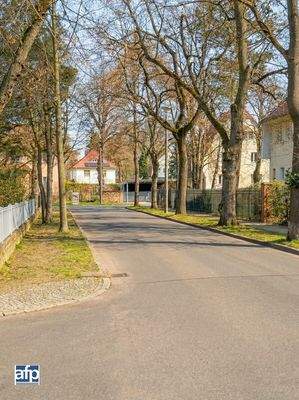 Herbstliche Wohnstraße 