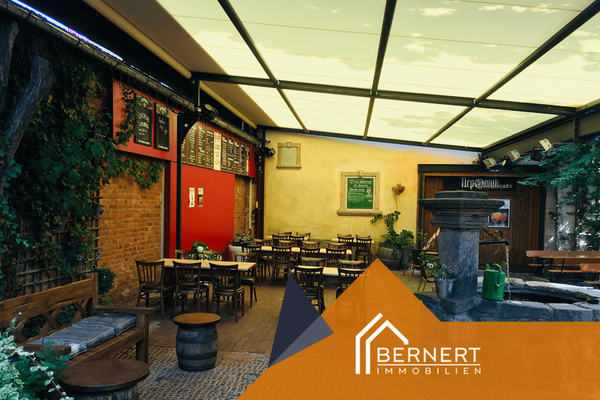 Biergarten überdacht.