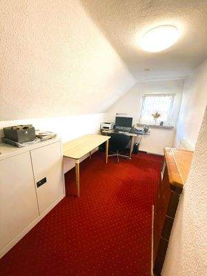 Kinderzimmer / Büro DG