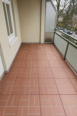 Balkon2 (KI-generiert)