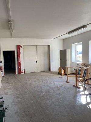 Hallen Innen (2).jpg