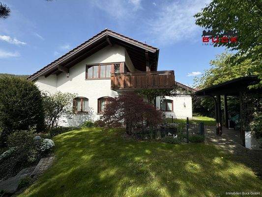 Garten und Hausansicht West