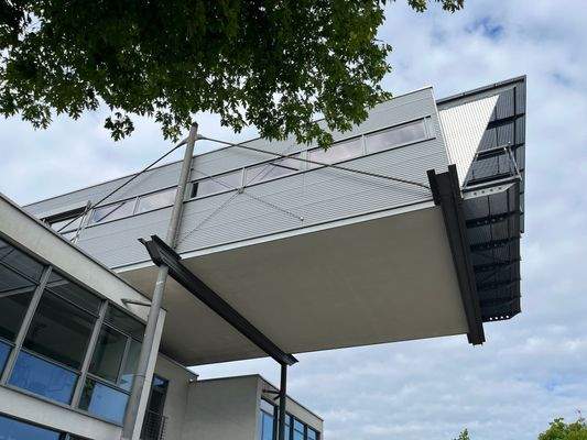 Originalbild von einem prägenden Bauteil