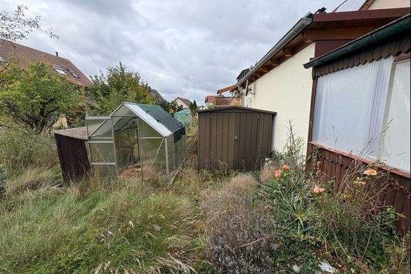 Gewächshaus und Biohort Schuppen