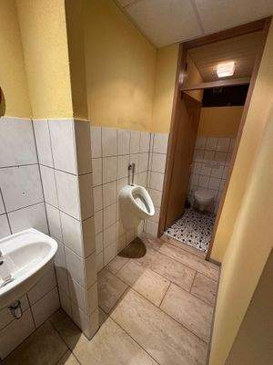 EG Toilette 1 Herren.jpg