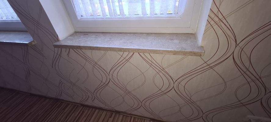 Natursteinfensterbänke in allen Räumen des Hauses