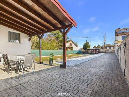 Blick auf Garten und Terrasse