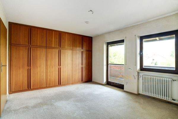 Praktischer Einbauschrank