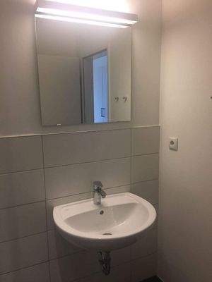 Bad Waschbecken.JPG