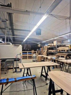 Tischlerei_Produktion_3.jpg