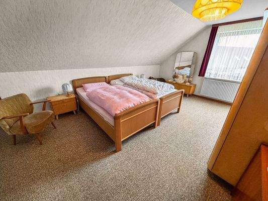 Schlafzimmer im OG