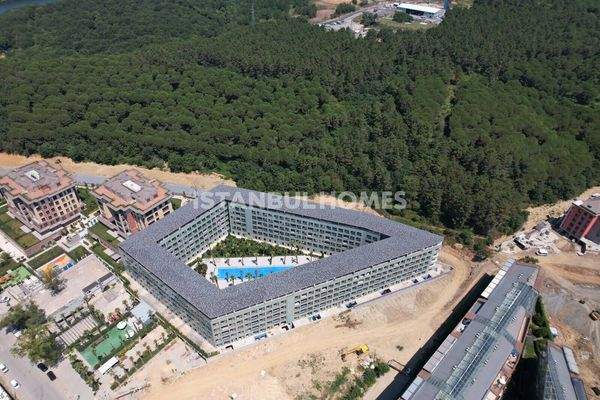Nature-View Flats near Public Transportation in Istanbul Eyupsultan