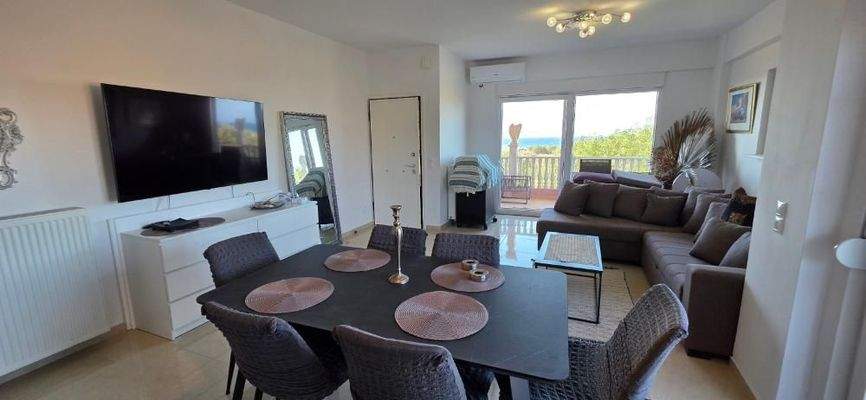 Kreta, Gouves: Gebäude mit 2 neuen und 5 renovierungsbedürftigen Wohnungen zu verkaufen