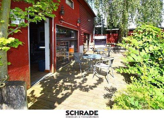 Terrasse mit Ausblick in die Natur