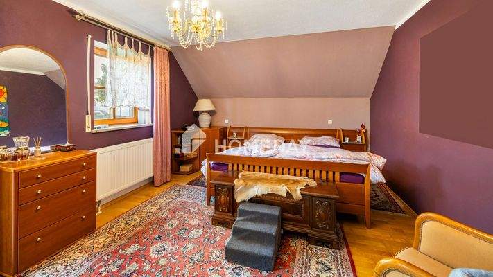 1. OG Schlafzimmer 1