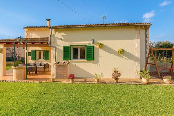 Die Frontansicht mit Zugangsbereich