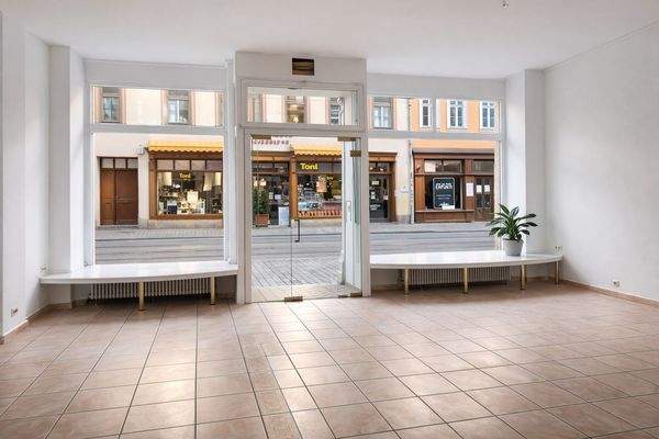 Blick aus dem Schaufenster 