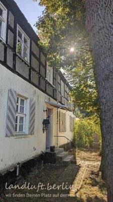 Rückwärtige Westfassde des Lehnschulzenhauses mit Eingang.jpg