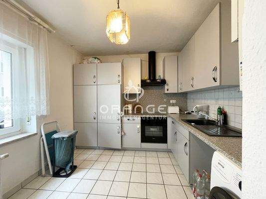 Sehr geräumig und hell, Ihre Einbauküche...