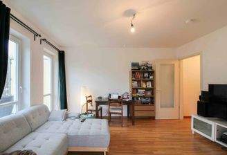 Wohnbereich und Flur